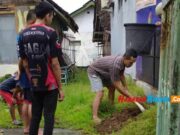 Masuk Pemukiman, Seekor Ular Sanca Berhasil Ditangkap Petugas Damkar Kota Banjar Masuk-pemukiman-warga.jpg