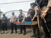 Pasca Teror Bom di Bandung, Masuk ke Mako Polres Tasikmalaya Lebih Diperketat Pasca-Teror-Bom-di-Bandung-Masuk-ke-Mako-Polres-Tasikmalaya-Lebih-Diperketat.jpg
