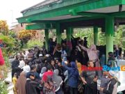 Ratusan Fans dan Keluarga Iringi Pemakaman Mamih Ningsih, Ibunda Nike Ardilla di Ciamis Pemakaman-Mamih-Ningsih.jpg