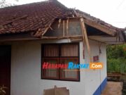 Atap Bangunan Puskesmas Pembantu di Kawali Ciamis Ambruk Butuh Perbaikan Puskesmas.jpg