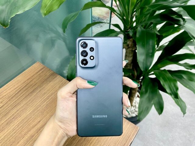 Samsung-Galaxy-A73-5G_copy_800x600.jpg