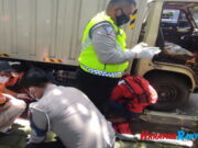 Sopir Truk di Bandung Terkena Serangan Jantung, Ditemukan Meninggal polisi-olah-tkp-laka-lantas.jpeg