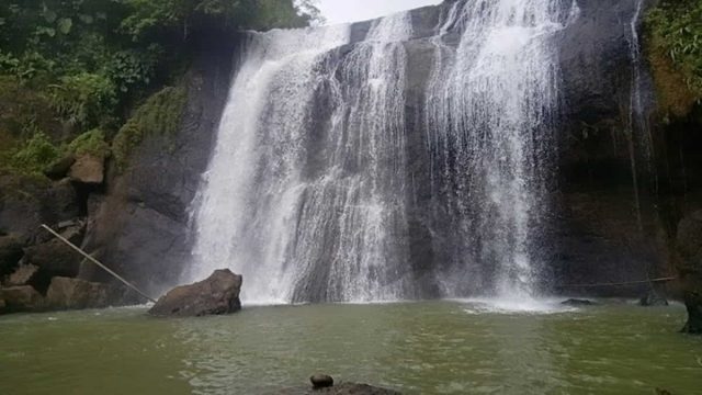 Curug-Cileutak-Tasikmalaya.jpeg