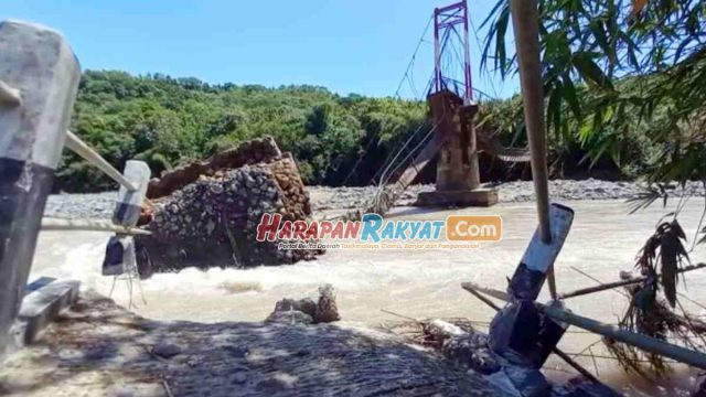 Jembatan-Putus-Akibat-Banjir-Bandang-di-Mekarmukti-Garut.jpg