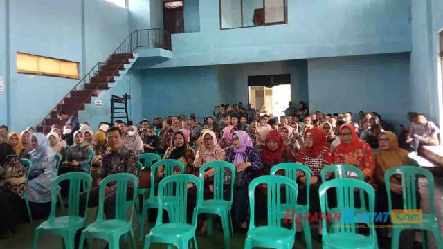 Kepala-Sekolah-Tingkat-SD-dan-SLTP-se-Eks-Kawedanan-Kawali-Ciamis-Ikuti-Sosialisasi-Sekolah-Sehat-1.jpg