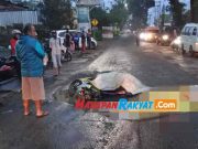 Hindari Jalan Berlubang, Pemotor di Garut Tewas Terlindas Truk Laka-Lantas-1.jpg