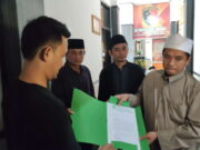 Merasa Difitnah, Ormas Islam di Tasikmalaya Laporkan Penjual Miras ke Polisi Ormas-Islam-di-Tasikmalaya-Laporkan-Penjual-Miras.jpg