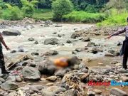 Sosok Mayat Pria Tanpa Identitas Ditemukan di Sungai Cimanuk Garut Sosok-Mayat-Pria-Tanpa-Identitas-Ditemukan-di-Sungai-Cimanuk-Garut.jpg
