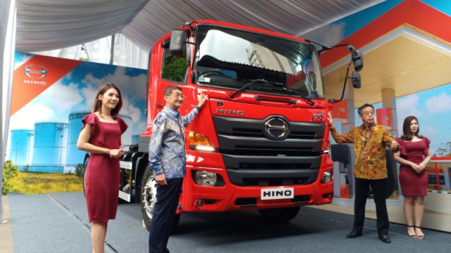 rockomotif-hino-500-series-01.jpg