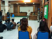 Asyik Karaoke, Puluhan Remaja di Tasikmalaya Terjaring Razia Asyik-Karaoke-Puluhan-Remaja-di-Tasikmalaya-Terjaring-Razia.jpg