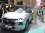 Alasan Suzuki Masih Belum Buka Harga Grand Vitara di IIMS 2023 Grand-Vitara-di-Booth-Suzuki-Indonesia-2-scaled.jpg