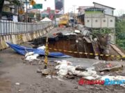 Jembatan Cikereteg Longsor, Akses Utama Bogor-Sukabumi Ditutup 14 Hari Jembatan-Cikereteg-Longsor-Akses-Utama-Bogor-Sukabumi-Ditutup-14-Hari.jpg