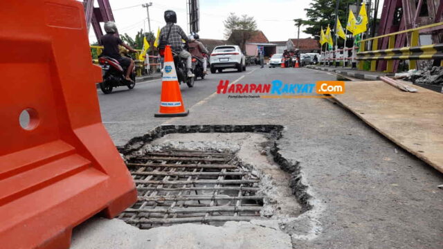 Lantai-Jembatan-Parungsari-Banjar-Berlubang-Lagi.jpg