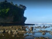 Pantai Cidora Garut, Panorama Laut dengan Tebing Eksotis Pantai-Cidora-Garut.jpg