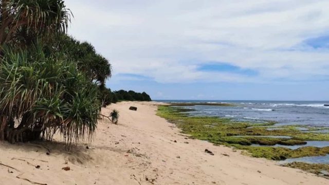 Pantai-Karang-Papak-Garut.jpeg