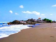 Pantai Karang Paranje Garut, Private Beach dengan Bebatuan Ikonik Pantai-Karang-Paranje-Garut.jpeg