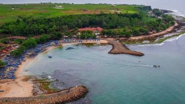 Pantai-Ranca-Buaya-Garut.jpeg