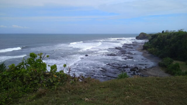 Pantai-Sodong-Lalay-Garut.jpg