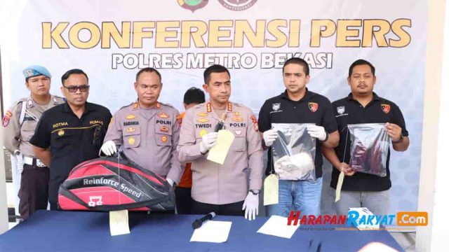 Pembunuh-Seorang-Wanita-di-Bekasi-Diringkus-Polisi.jpg Pembunuh-Seorang-Wanita-di-Bekasi-Diringkus-Polisi.jpg