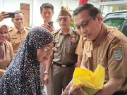 Pemkab dan Bulog Ciamis Gelar Operasi Pasar Beras Murah, Masyarakat Antusias Pemkab-dan-Bulog-Ciamis-Gelar-Operasi-Pasar-Beras-Murah-Masyarakat-Antusias.jpg