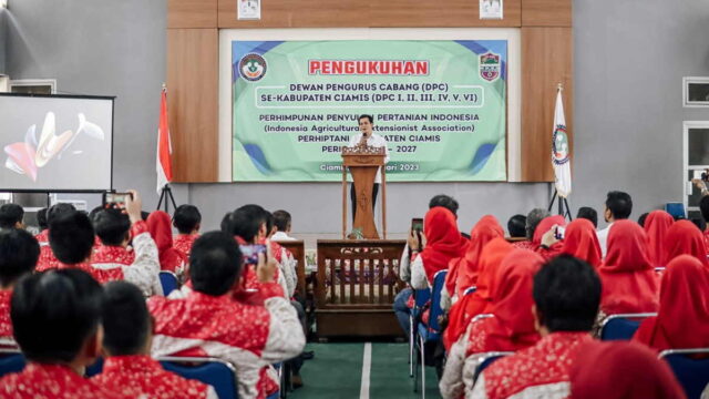 Pengukuhan-DPC-Perhiptani-Ciamis-Wabup-Sebut-Penyuluh-Ujung-Tombak-Kemajuan-Pertanian.jpeg