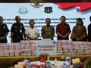 Uang Hasil Rampasan Kasus Korupsi Jiwasraya Senilai Rp 1,44 Triliun Disetorkan Kejagung ke Negara Uang-Hasil-Rampasan-Kasus-Korupsi-Jiwasraya-Senilai-Rp-144-Triliun-Disetorkan-Kejagung-ke-Negara.jpg