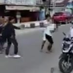 Viral-Pria-Mabuk-di-Kotawaringin-Timur-Tabrakkan-Motor-ke-Pengendara-Lain-Berakhir-di-Massa.jpeg