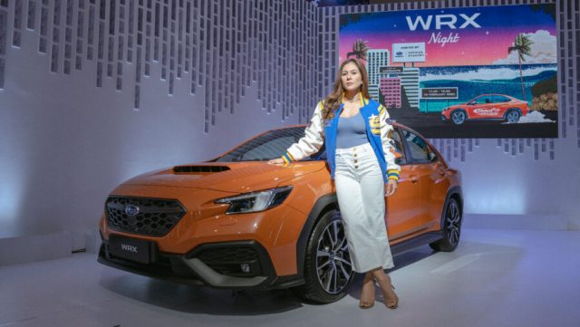 Wulan-Guritno_Subaru-di-IIMS-2023-scaled.jpg