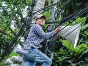 Antisipasi Kecelakaan, Pemkot Bandung Tertibkan Kabel Semrawut kabel-melintang.jpeg