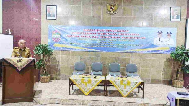 Disnaker-Ciamis-Gelar-Sosialisasi-Hubungan-Industrial-yang-Harmonis-dan-Kondusif.jpeg