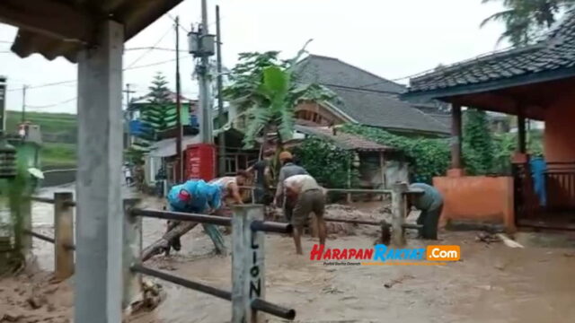 Jalan-Raya-Bayongbong-Garut-terendam-banjir.jpg Jalan-Raya-Bayongbong-Garut-terendam-banjir.jpg