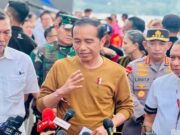 Presiden Jokowi Sempatkan Nonton Konser Dewa 19 di Bandung Jokowi.jpeg
