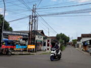 Banyak Kabel Internet Semrawut di Ciamis, Bupati Herdiat: Tertibkan! Kabel-Internet-di-Ciamis-Semrawut.jpg