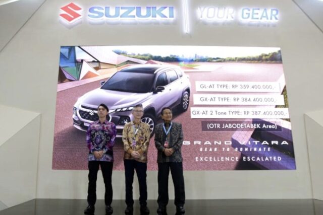 Manajemen-Suzuki-Indonesia-di-GJAW-2023-scaled.jpg