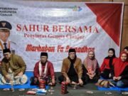 Ketua DPD PDIP Jabar Ajak Anak Istri Sahur di Tempat Pengungsian Korban Gempa Cianjur PDIP.jpg