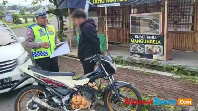 Ratusan-Pemotor-Berknalpot-Bising-di-Tasikmalaya-Ditertibkan-Polisi.jpg