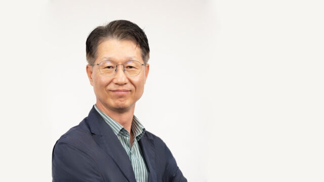 Simon-Lee-President-Samsung-Electronics-Indonesia.jpg
