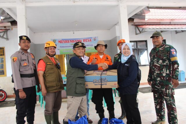 Peduli Banjir, Diskominfo Subang Salurkan Bantuan Bagi Warga Terdampak di Kecamatan Ciasem dan Blanakan