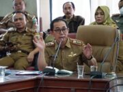 Penanggulangan Banjir, Pemda Subang Salurkan Beras, Dirikan Dapur Umum Hingga Distribusi Nasi Bungkus Penanggulangan Banjir, Pemda Subang Salurkan Beras, Dirikan Dapur Umum Hingga Distribusi Nasi Bungkus