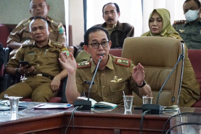 Penanggulangan Banjir, Pemda Subang Salurkan Beras, Dirikan Dapur Umum Hingga Distribusi Nasi Bungkus