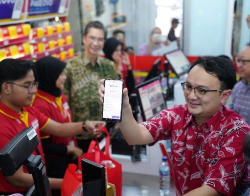 OVO Gandeng Gerai Alfamart untuk Dorong Penggunaan QRIS wp-1679449356537.jpg