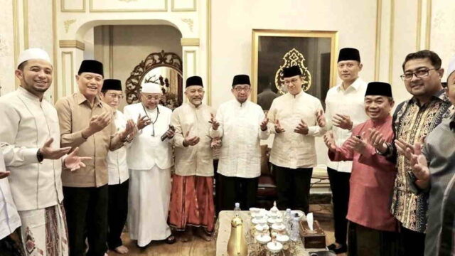 Anies-AHY-Silaturahmi-ke-Ketua-Majelis-Syuro-PKS-Salim-Segaf.jpeg