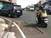 Jalan Rawan Kecelakaan, Warga Minta Bekas Galian Pipa PDAM Ciamis Segera Diperbaiki Jalan-Rawan-Kecelakaan.jpg