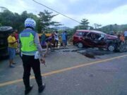Avanza Hantam Mobil Boks Hingga Terbalik di Perbatasan Jabar-Jateng Laka-lantas-di-Perbatasan-Jabar-Jateng.jpg