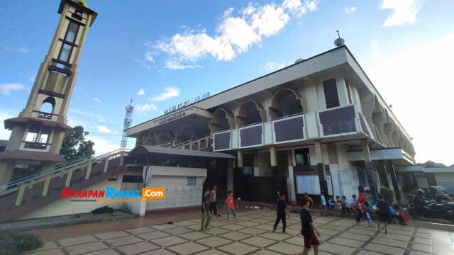 Masjid-Agung-Kota-Banjar.jpg