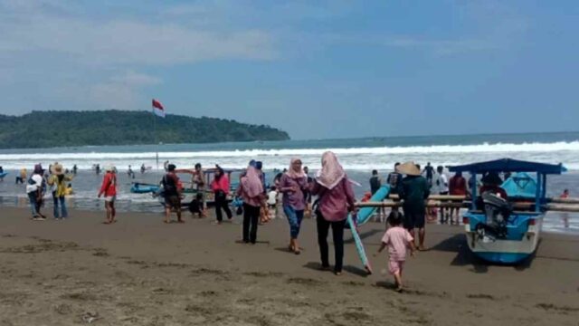 PAntai-Barat-Pangandaran-1.jpg