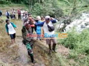Sehari Hilang, Asep Ditemukan Tewas di Sungai Cilaki Garut Sehari-Hilang-Asep-Ditemukan-Tewas-di-Sungai-Cilaki-Garut.jpg