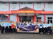 Jum’at Berkah, Aksi Lapas Kuningan Bagi-Bagi Takjil Kepada Masyarakat Jum'at Berkah, Aksi Lapas Kuningan Bagi-Bagi Takjil Kepada Masyarakat