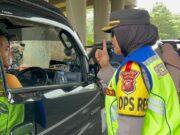 Kapolres Subang Lakukan Patroli Sepanjang Jalur Tol Cipali Kapolres Subang Lakukan Patroli Sepanjang Jalur Tol Cipali