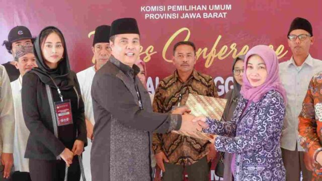 Aceng-Fikri-1.jpg